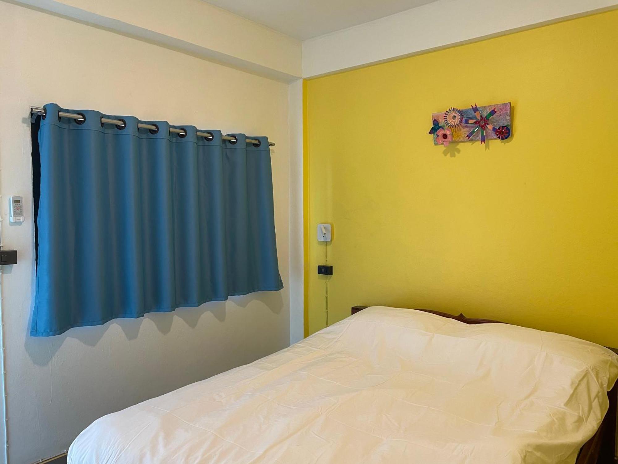 Revolution Chiang Mai - Old Town Hostel Kültér fotó